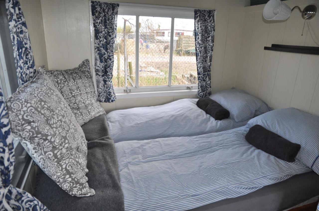 Bed and breakfast Your Double Birdsnest On Wheels Ámsterdam